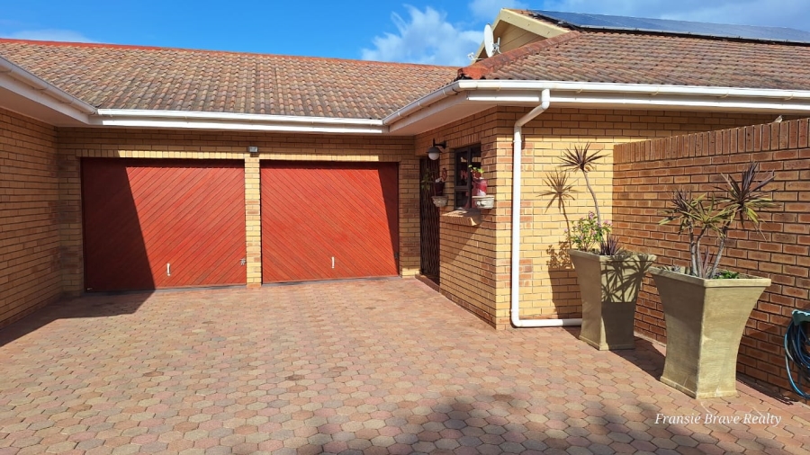 3 Bedroom Property for Sale in Hartenbos Central Western Cape